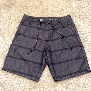 Men’s Freeworld Hybrid Shorts-size 32